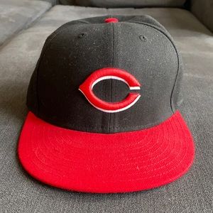 Official MLB Licensed MLB Fitted Cap Cincinnati Reds